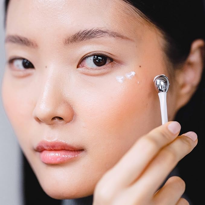 LUMIÈRE DE VIE® Eye Balm - Soothing & Firming Under-Eye Moisturizer for Dark Circles, Fine Lines & Wrinkles - Hydrating Skin Care with Light-Diffusing Pigments - Single Jar (0.5 oz./15 g)