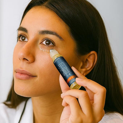 The Ilex Wood - Revitalising Eye Serum. An all-natural vegan anti-ageing serum with Cacay Oil, Green Coffee Arabica Oil, Frankincense, Eucalyptus, Thyme, Bergamot & Orange - 10ml (0.34 fl oz)